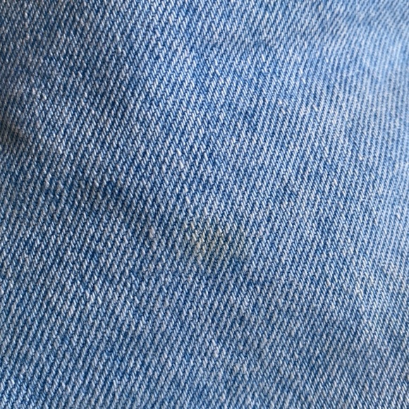 Vintage High waisted Levi’s 505 shorts - Picture 10 of 10